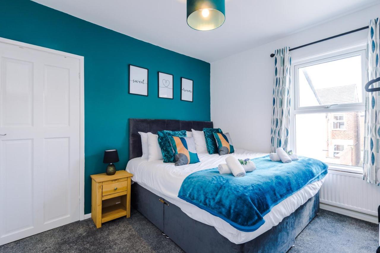 Spacious 2-Bed City-Centre Cottage In Chester By 53 Degrees Property - Ideal For Groups & Couples - Sleeps 6 Extérieur photo