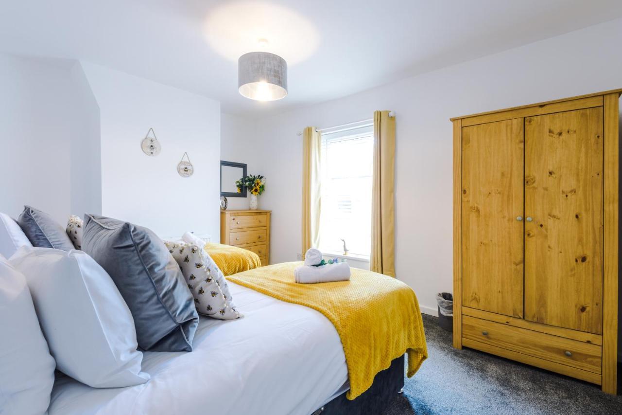 Spacious 2-Bed City-Centre Cottage In Chester By 53 Degrees Property - Ideal For Groups & Couples - Sleeps 6 Extérieur photo